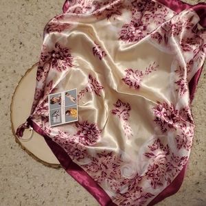 Kenneth Jones Purple Floral Design Scarf with Ring NEW